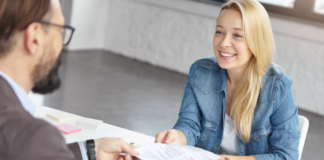 Czy pośrednik kredytowy jest odpowiedzialny za błędy w dokumentach